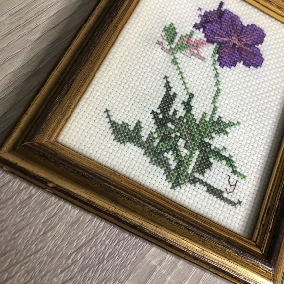 Vintage Hand embroidered framed art boho decor floral - Picture 4 of 5